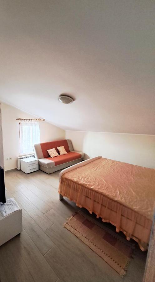 Sobe Rooms Tea Buje Ngoại thất bức ảnh