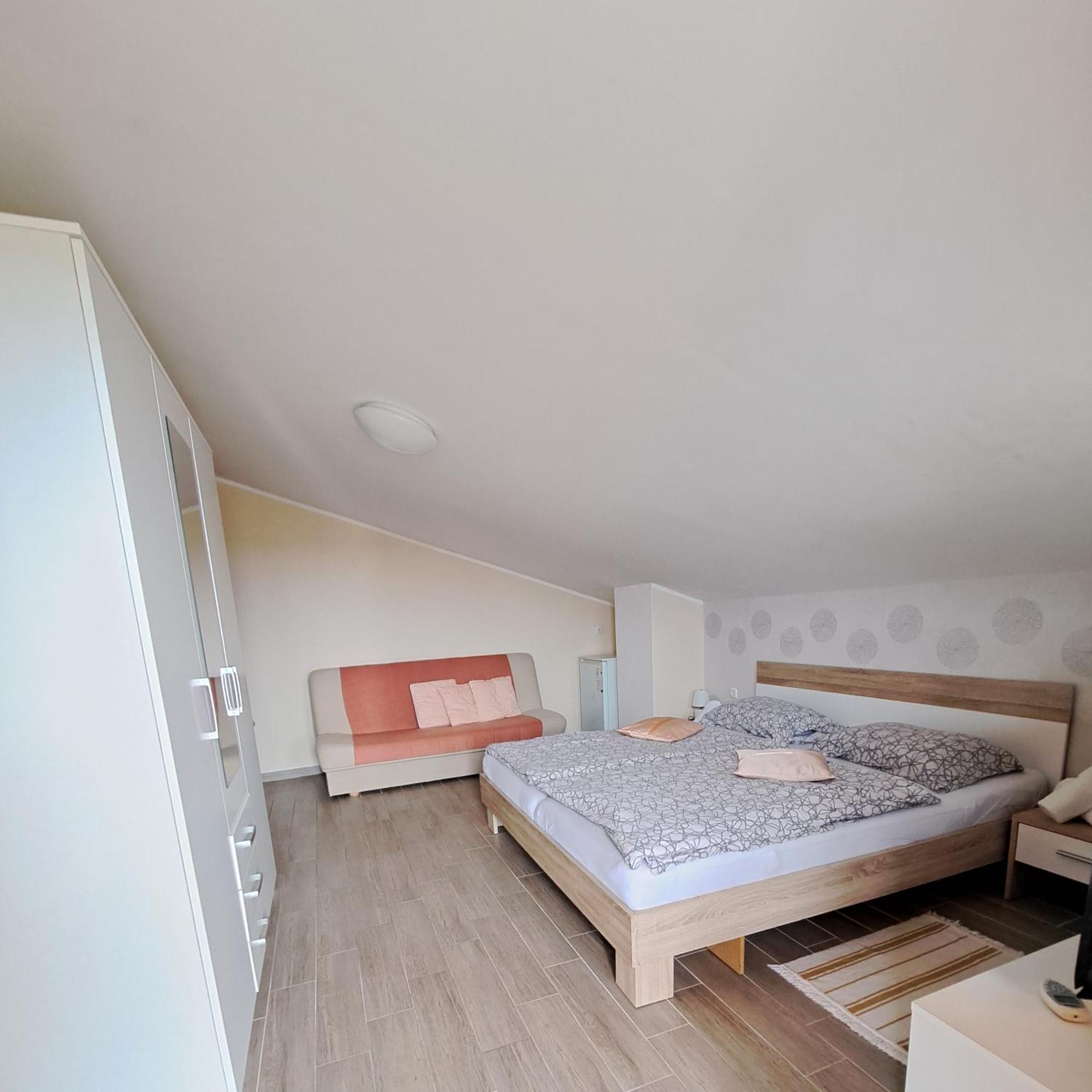 Sobe Rooms Tea Buje Phòng bức ảnh
