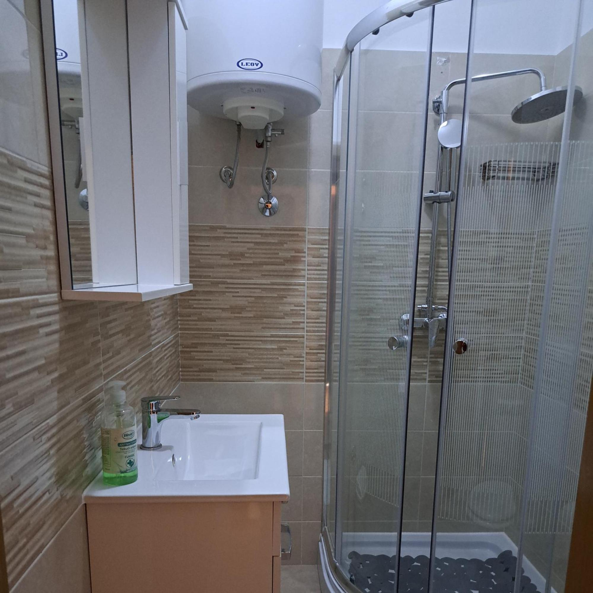 Sobe Rooms Tea Buje Phòng bức ảnh
