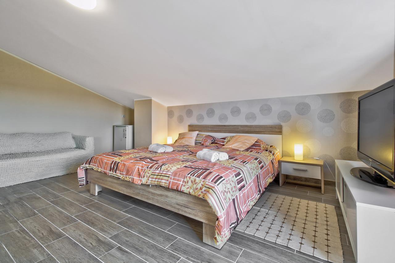 Sobe Rooms Tea Buje Ngoại thất bức ảnh